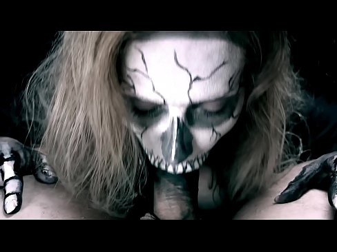 ❤️ Demon djevojka siše kurac svojim crnim ustima i guta spermu. ❤️ Prekrasni porno na hr.pornjk.ru